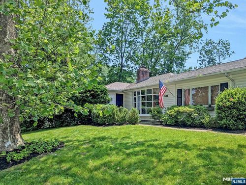 50 Lylewood Dr, Tenafly, NJ, 07670-1909 | Card Image