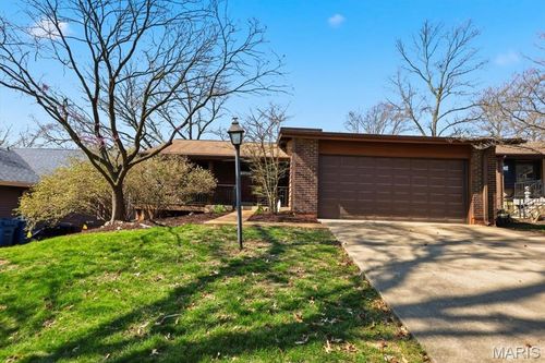 2181 Cherrycove Ct, Maryland Heights, MO, 63043-2157 | Card Image