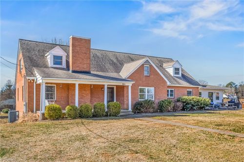 3570 Annie Ln, Walkertown, NC, 27051-9698 | Card Image