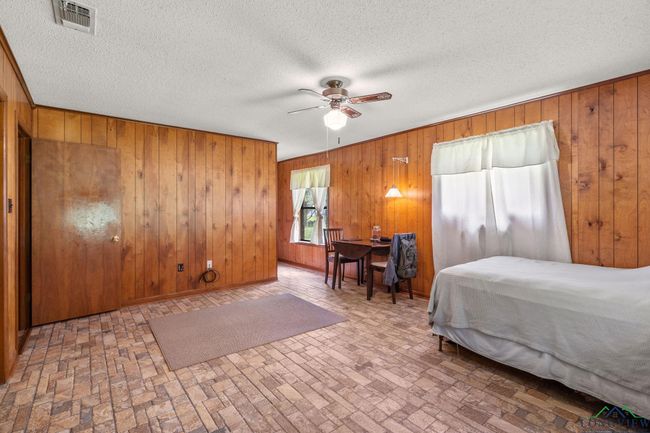 8103 Us Highway 259 N, House other with 4 bedrooms, 3 bathrooms and null parking in Omaha TX | Image 18