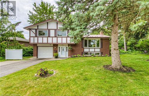 45 Summit Ave, Kitchener, ON, N2M4W4 | Card Image