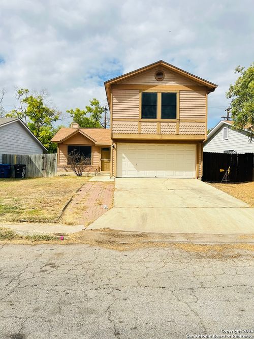 6135 Valley Bay Dr, San Antonio, TX, 78250-5716 | Card Image