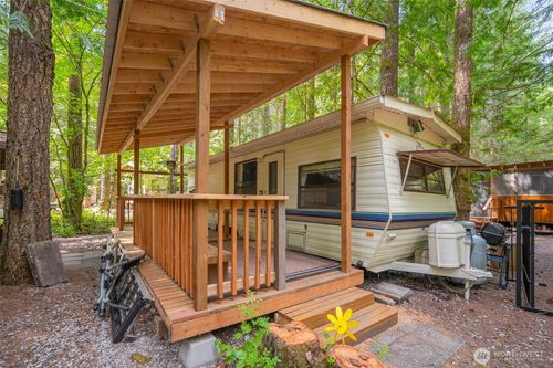 90 Wilderness Way, Deming, WA, 98244 | Card Image