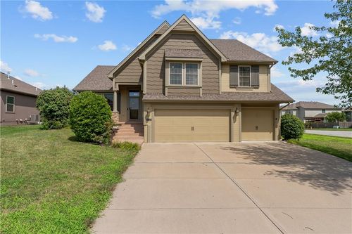 9103 N Bales Ave, Kansas City, MO, 64156-8940 | Card Image