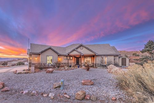 2075 Munsey Dr, Moab, UT, 84532-4033 | Card Image