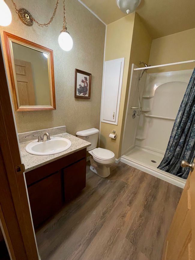 Bathroom​​‌​​​​‌​​‌‌​‌‌​​​‌‌​​‌‌​‌​​​​​‌ 1 | Image 23