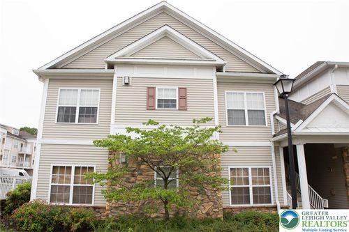 607 Prestwick Dr, Williams Twp, PA, 18042-6978 | Card Image