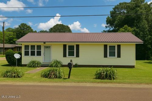 768 Becky St, Grenada, MS, 38901-3932 | Card Image