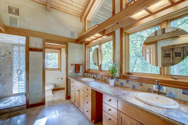 Primary bath with steam shower | Image 39