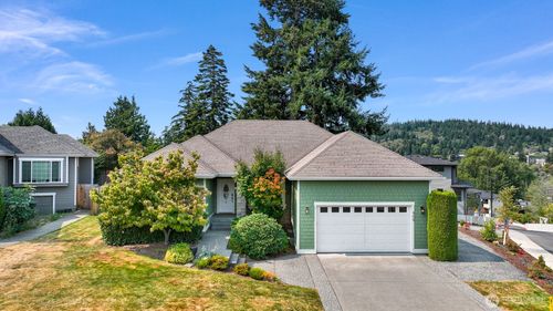 909 Nevada St, Bellingham, WA, 98229-2806 | Card Image