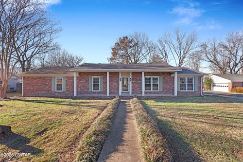 31 Belle Haven Cv, Jackson, TN, 38305-3105 | Card Image