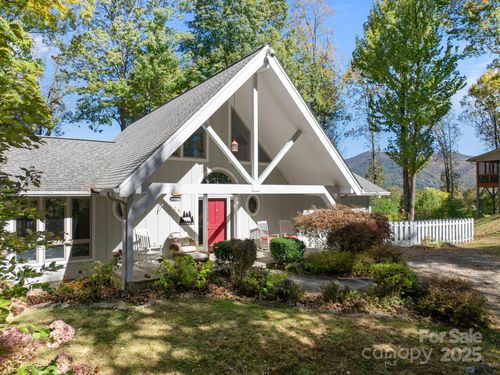 69 Blowing Ridge Ln, Sylva, NC, 28779-8687 | Card Image