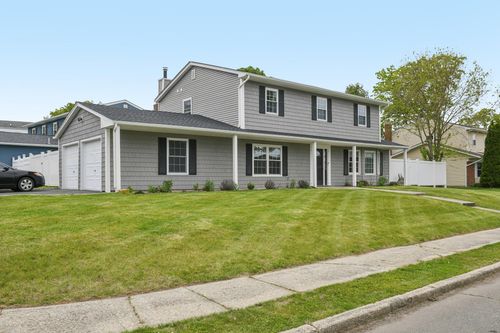 19 Colmar Ave, Lake Grove, NY, 11755-2745 | Card Image