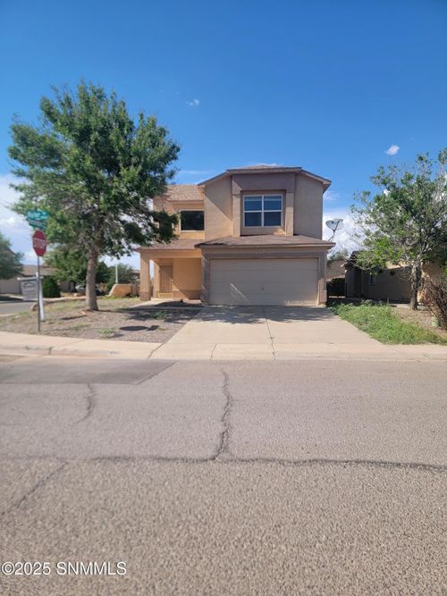 4981 Kyler Rd, Las Cruces, NM, 88012-7423 | Card Image