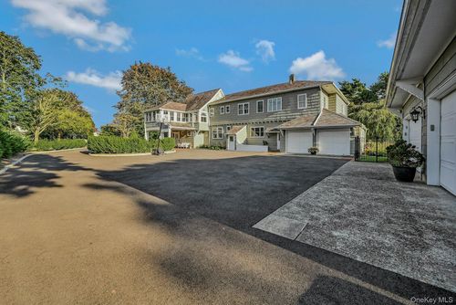 242 Handsome Ave, Sayville, NY, 11782-2923 | Card Image