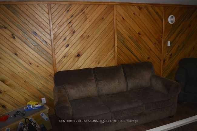1081 Papineau Lake Rd, House other with 3 bedrooms, 1 bathrooms and 6 parking in Maple Leaf ON | Image 8