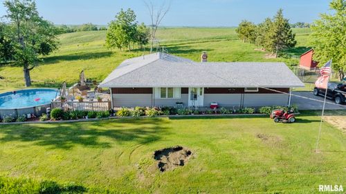 1547 410th Ave, Bryant, IA, 52727-9639 | Card Image