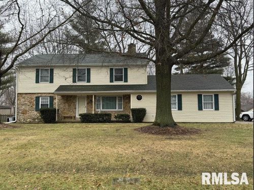 18-20 Pine Drive, Sherman, IL, 62684 | Card Image