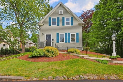 22 Sweetser St, Wakefield, MA, 01880-1817 | Card Image
