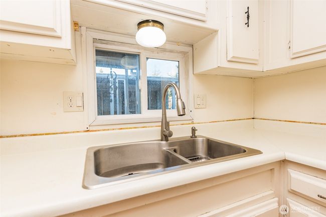 Kitchen sink | Image 13