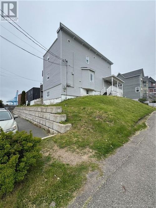 183 Canterbury St, Saint John, NB, E2L2E3 | Card Image