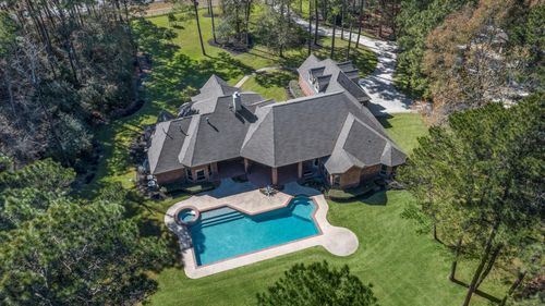 11302 Lake Forest Dr, Conroe, TX, 77384-3264 | Card Image