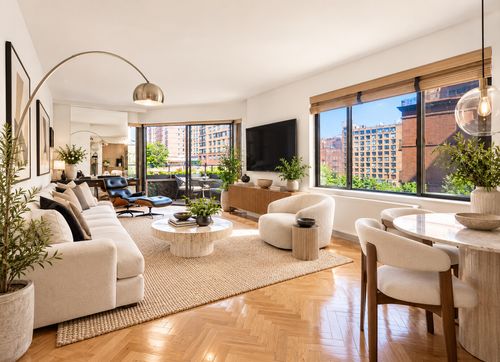 5a-300 E 95th St, New York, NY, 10128-5792 | Card Image