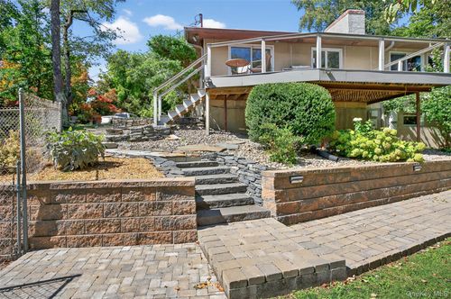 3 Hudson Bluff Cir, Marlboro, NY, 12542-5302 | Card Image