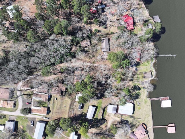130 Housen Bay Ct, House other with 3 bedrooms, 2 bathrooms and null parking in Hemphill TX | Image 4
