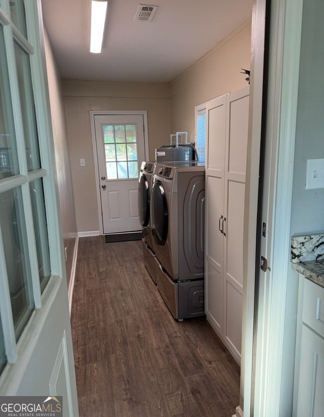 6084 Lights Ferry Rd, House other with 2 bedrooms, 2 bathrooms and null parking in Flowery Branch GA | Image 14