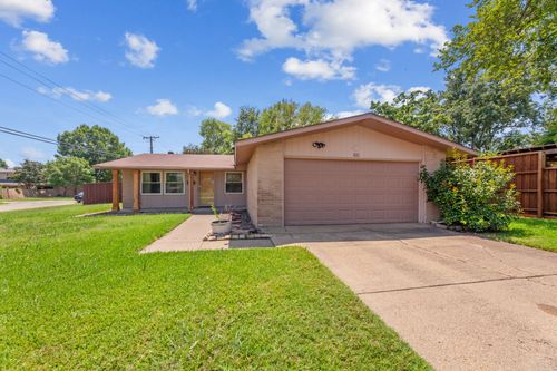 801 Vinecrest Ln, Richardson, TX, 75080-3041 | Card Image