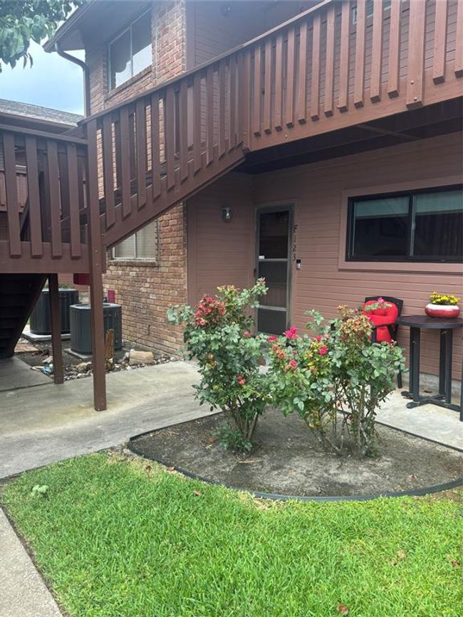 APT-123F - 801 River Rd, Townhouse with 2 bedrooms, 2 bathrooms and null parking in Montgomery TX | Image 5