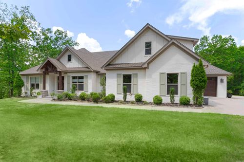 809 Carbondale Dr, Little Rock, AR, 72210-5090 | Card Image