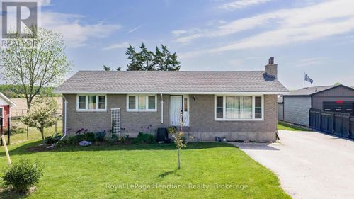 77292 London Rd, Clinton, ON, N0M1L0 | Card Image