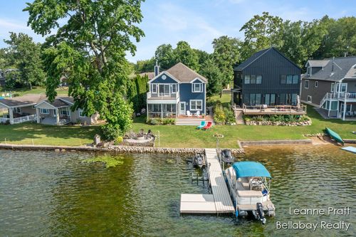 29418 Cedar Cove Ct, Marcellus, MI, 49067-9787 | Card Image