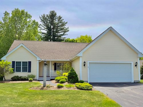 8-8 Beeston Lane, Methuen, MA, 01844 | Card Image