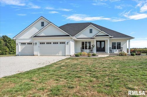 604 Stewart Rd, Franklin, IL, 62638-4951 | Card Image