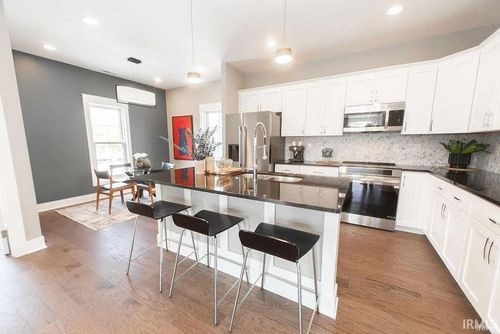 1550 S Piazza Dr, Bloomington, IN, 47401-5579 | Card Image