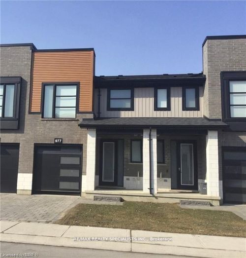 977-977 W Village Sq, London, ON, N6H0J7 | Card Image