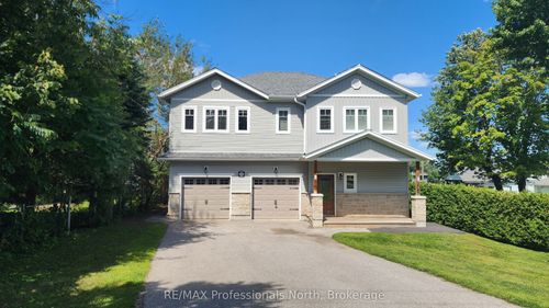 5 Greaves Ave, Huntsville, ON, P1H1V2 | Card Image