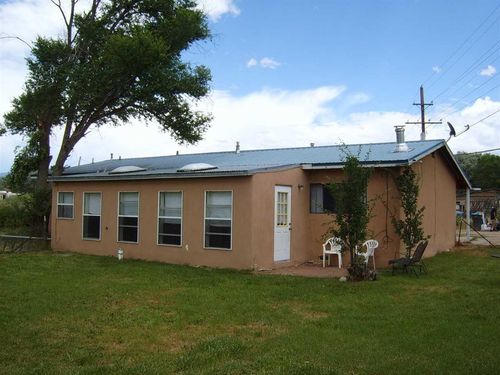 735 Ranchitos Rd, Taos, NM, 87571-6904 | Card Image