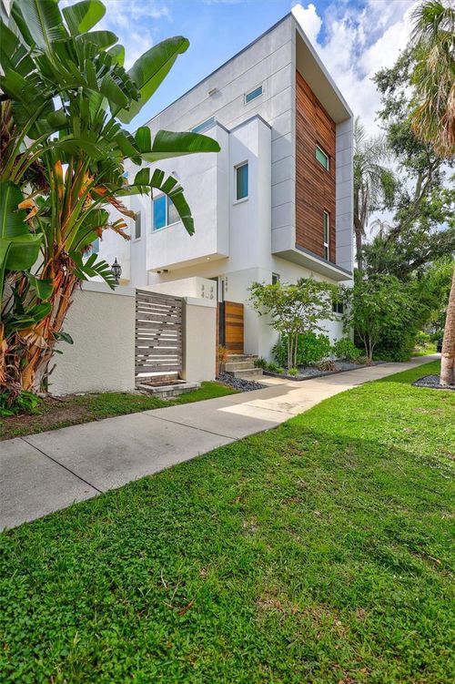349 7th St S, St Petersburg, FL, 33701-4425 | Card Image
