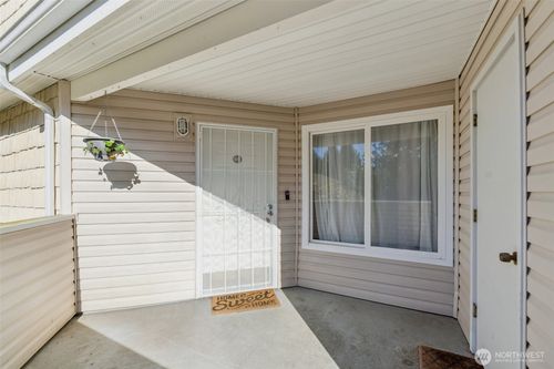 h201-9210 Market Pl, Lake Stevens, WA, 98258-3377 | Card Image