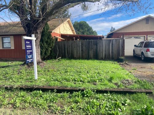 1148 Lance Dr, Santa Rosa, CA, 95401-4521 | Card Image