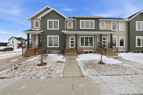 120 Memorial Pky, Red Deer County, AB, T4E3C5 | Card Image