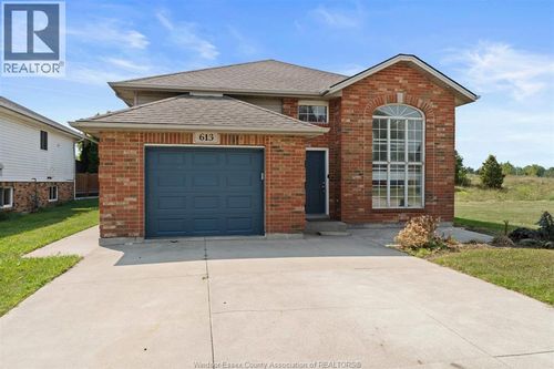 613 Havens Dr, Windsor, ON, N9G2S5 | Card Image