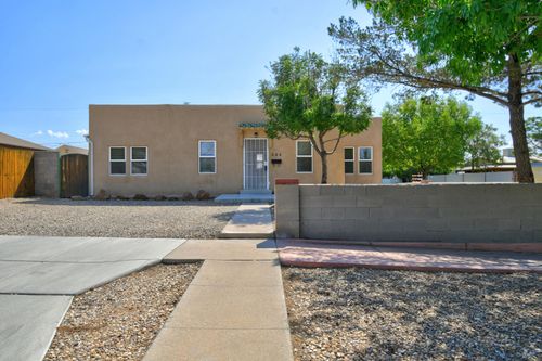 324 Stanford Dr Se, Albuquerque, NM, 87106-5509 | Card Image