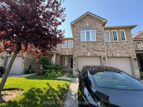 9-39 Panabaker Dr, Ancaster, ON, L9G0A2 | Card Image