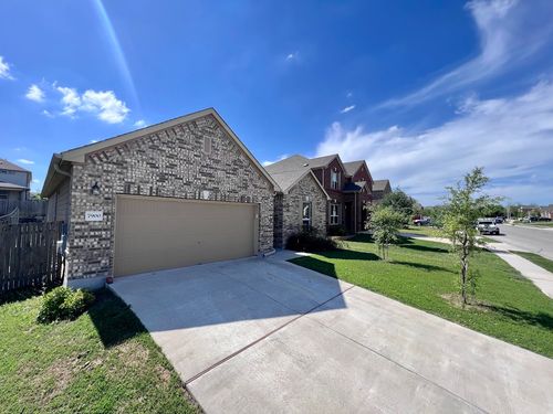 7900 Crystalbrook W, Austin, TX, 78724-3352 | Card Image