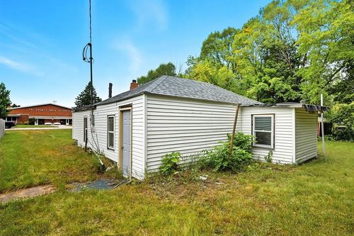 300 S West St, PLAINFIELD, WI, 54966 | Card Image